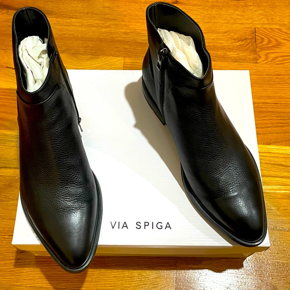Via Spiga Evanna 2 Ankle Boot, Women's Size 10 M, Black
